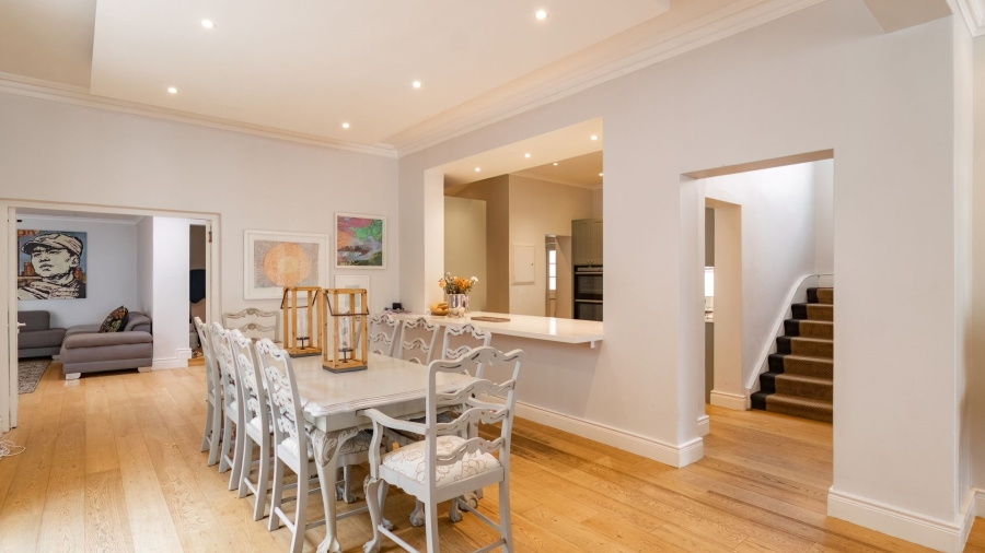 4 Bedroom Property for Sale in Fresnaye Western Cape